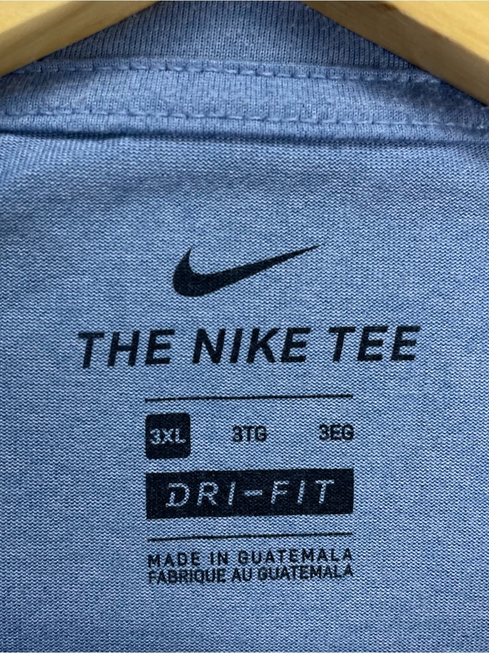 Nike T Shirt Men’s XXL * Blue The Nike Tee Lightweight Crewneck Swoosh Athletic - Picture 3 of 7